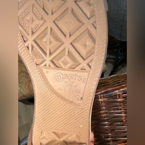 Converse men’s size 7 - Picture 3 of 3